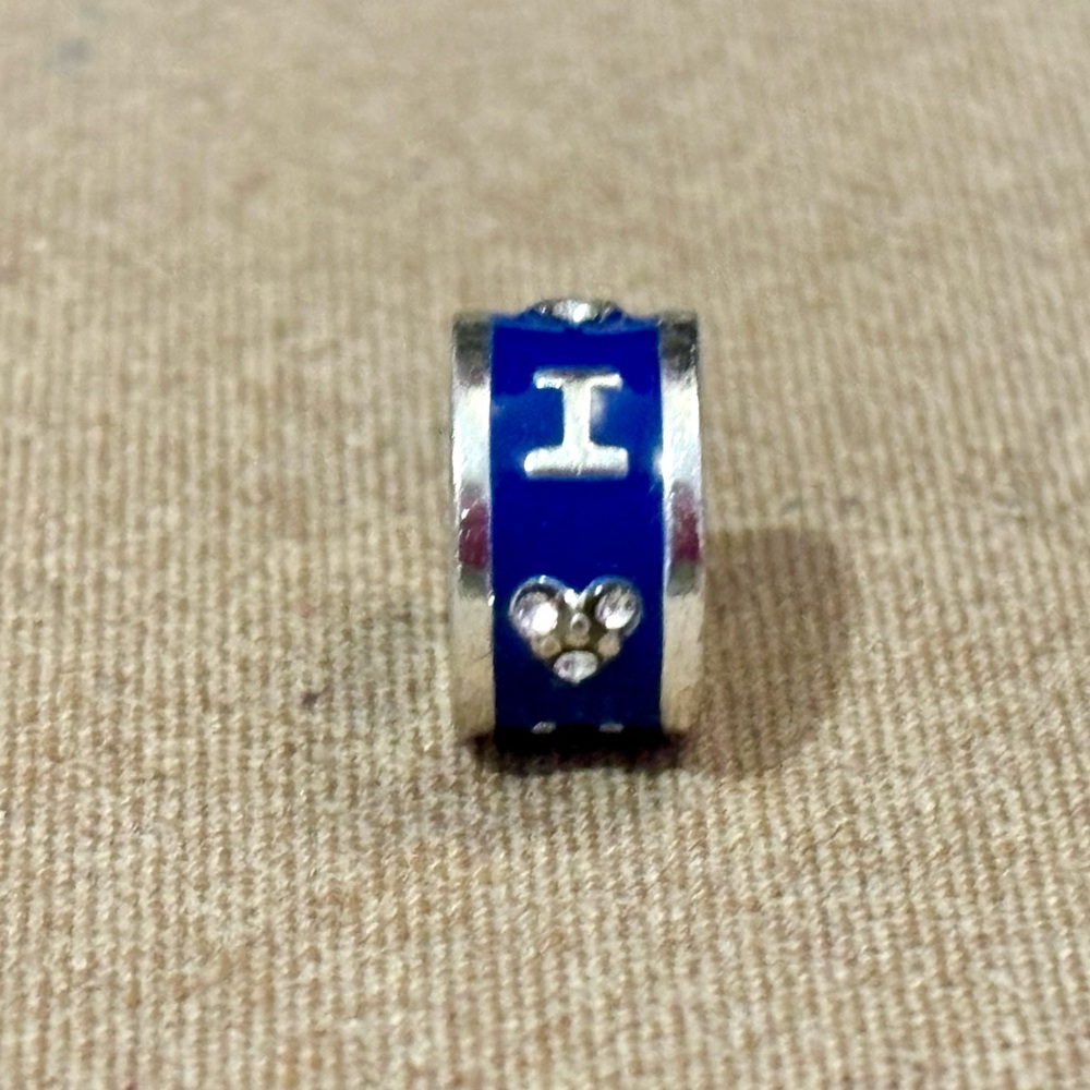 🇺🇸 🆕Brighton I 🩶 USA bead Silver letters & Crystal hearts on Blue enamel Retired